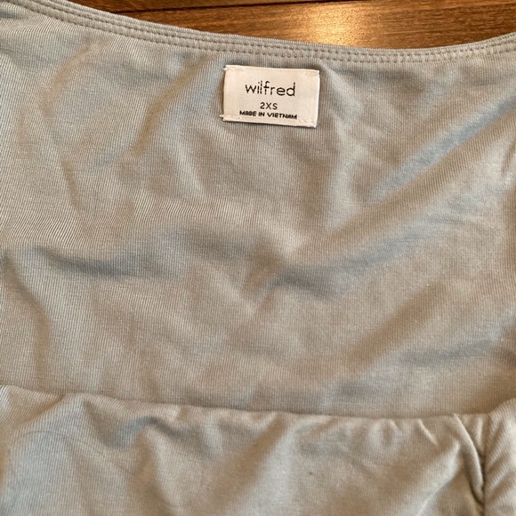 NWT Aritzia Wilfred Lydia Top - Picture 4 of 5